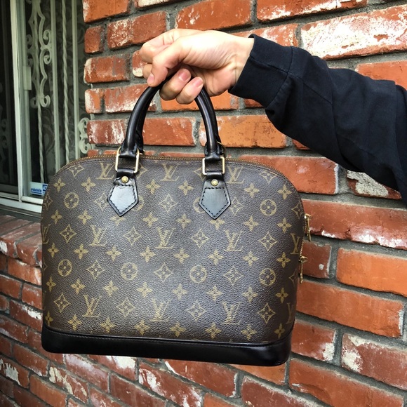 Louis Vuitton Alma PM in monogram - Picture 2 of 6